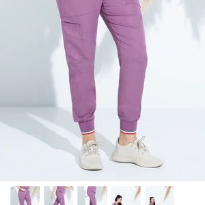 Petite small Mediclo scrubs in MAUVE